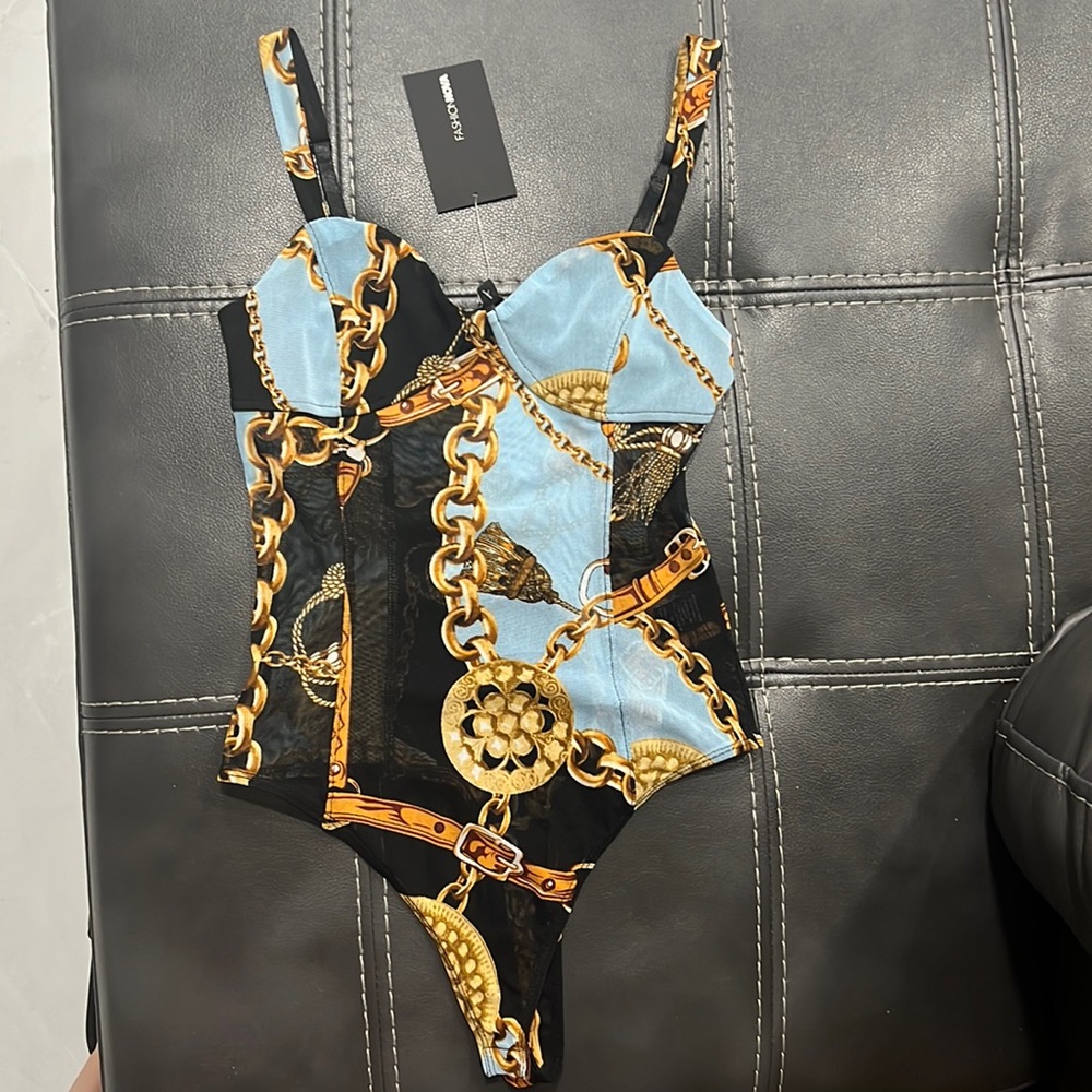 Brand new, new worn Fashion Nova bodysuit blue, blue gold chains.